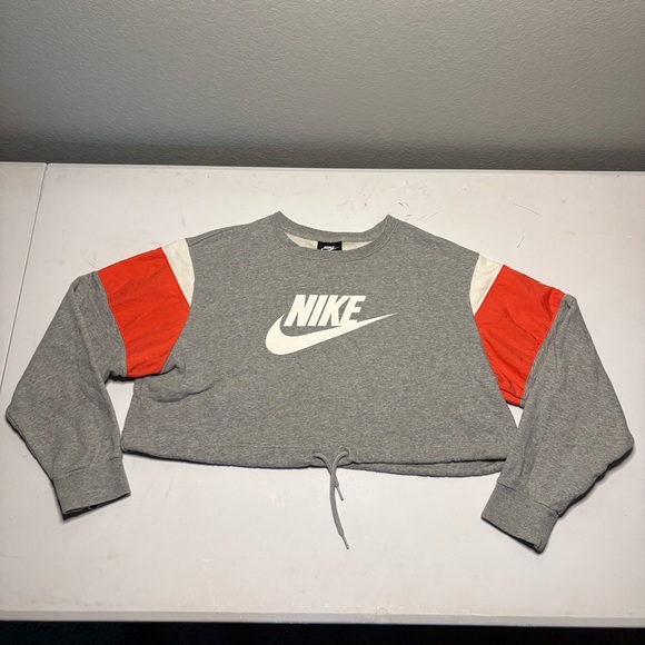 Nike Tops - Nike Heather Gray Sweatshirt